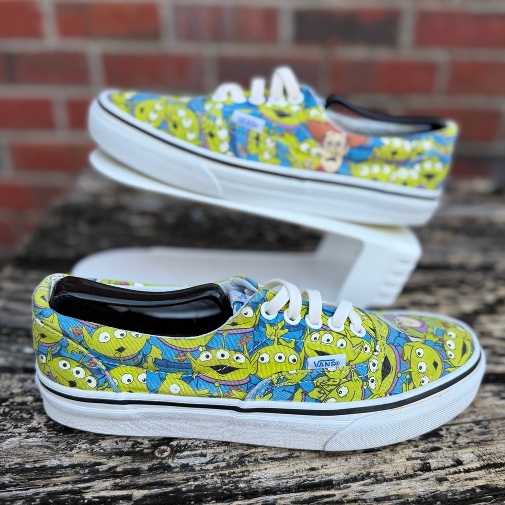 Vans Disney Pixar Toy Story x Era 'Aliens' Collaboration Shoes M-7 W-8.5   T7 - Picture 7 of 16
